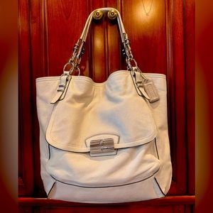 Coach Shoulder Bag - Genuine Leather - Vintage - White